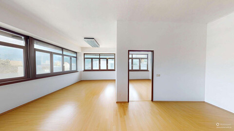 Büro in Rum 2. OG