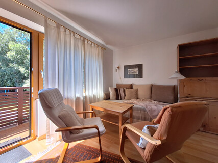 SISTRANS - 2-ZIMMER-WOHNUNG in gemütlicher Waldrand- und Ruhelage 