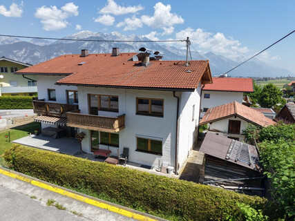 Charmante Doppelhaushälfte in Axams – Familienhaus mit Garten und viel Potenzial