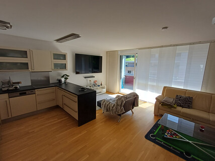 Schöne vollmöblierte 2 Zimmerwohnung am Mühlkanal
