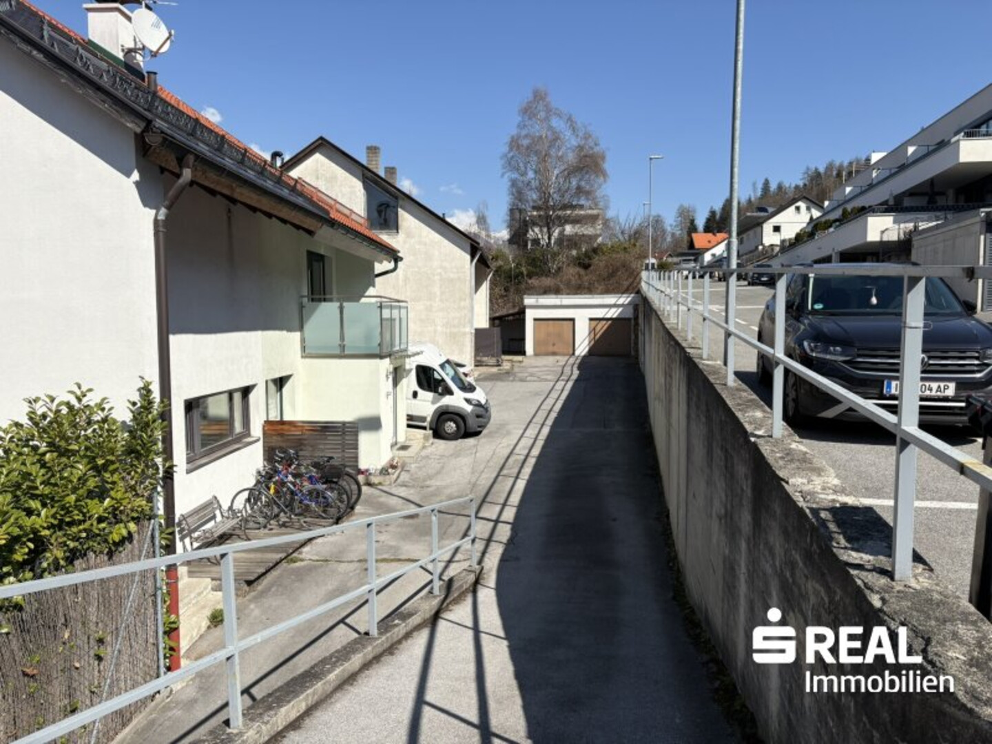 Sanierungsbedürftige Doppelhaushälfte Mentlberg