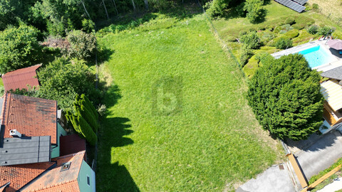 SCHÖCKLBLICK INKLUSIVE: SONNIGES WESTHANG-GRUNDSTÜCK IN RUHELAGE