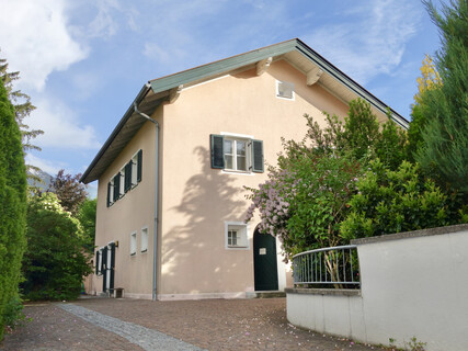 AMRAS I Haus I Villenviertel