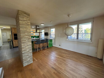 GROßZÜGIGES WOHNEN MIT 25 M² BALKON UND GROßER WOHNKÜCHE
