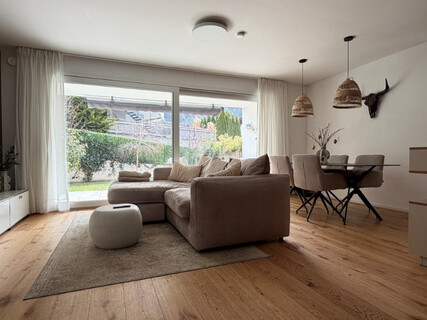 hochwertig ausgestattete 3 Zimmerwohnung mit Terrasse, Garten und TG-Platz  in Weer/ruhige Lage