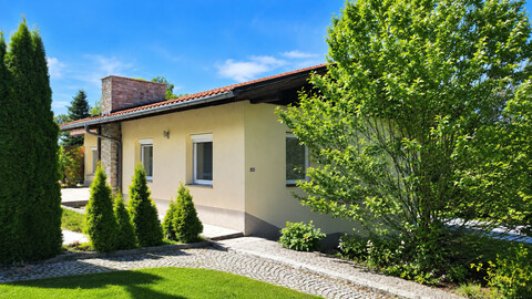 Familienoase mit XXL-Garten & Bergpanorama - provisionsfrei