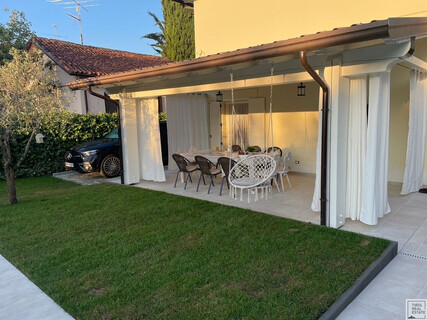 Exklusive Villa mit Pool nur wenige Schritte vom Gardasee entfernt