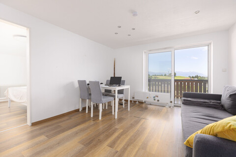 Renovierte 2-Zimmerwohnung mit Balkon!