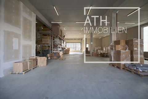 Große Lagerfläche im Gewerbepark Mils – insgesamt ca. 1.496 m²