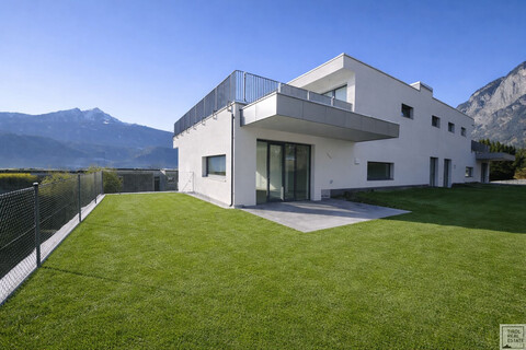 VERKAUFT!!!Wo Architektur, Ruhe und Qualität zu einem besonderen Zuhause verschmelzen