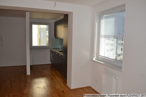 Gemütliche 2 Zimmer Wohnung mit Balkon, Parkplatz und Kellerabteil!