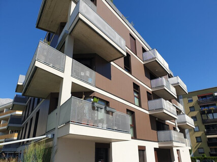 Charmante 2-Zi. Wohnung mit Balkon und Tiefgarage in Hall