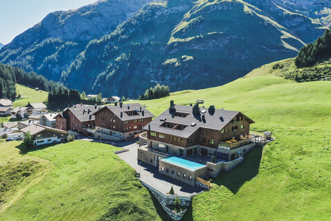Ski-in/Ski-out Luxury – Exclusive Residence in Warth am Arlberg