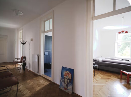 Kurzzeitmiete - Stilvolle Altbauwohnung