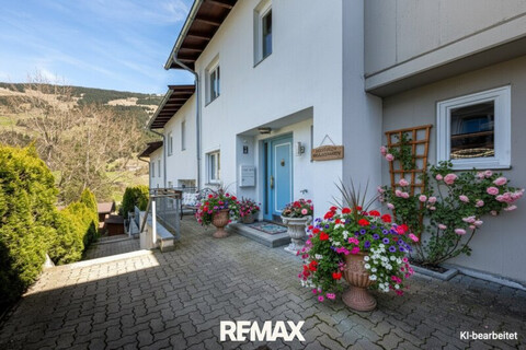 Charmantes Reihenhaus in Jochberg mit großzügigem Platzangebot, gemütlichem Kachelofen, Garten und bester Verkehrsanbindung – perfekt für die ganze Familie!