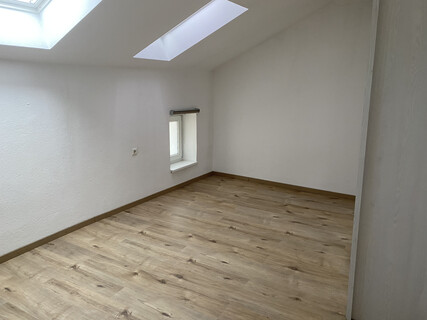 Helle 2‑Zimmer‑Dachgeschosswohnung im Zentrum