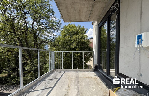 Neue Penthousewohnung mit möglichem Kaminanschluss Hall