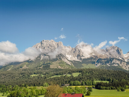 Secret sale: Zweifamilienhaus in Bestlage von Ellmau mit Kaiserblick