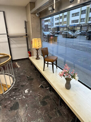 Exklusive Verkaufs- oder Büroeinheit in Top-Lage