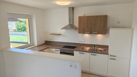 Neuwertige 2 Zimmer Wohnung mit Balkon und Terrasse