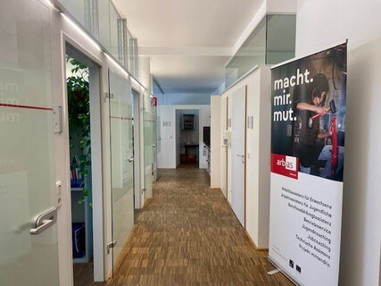 Zentral, repräsentativ und ideal aufgeteilt – Bürofläche in Imst zu vermieten!