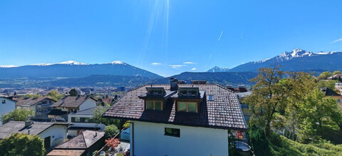 Ruhige, sonnige Aussichtslage in Hötting – stilvoll sanierte 3-Zimmer-Wohnung mit 2 Balkonen