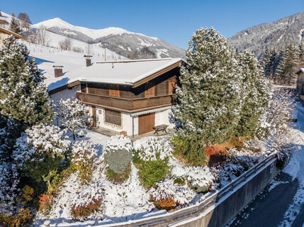 Landhaus im Skigebiet Gerlos auf großem Grundstück