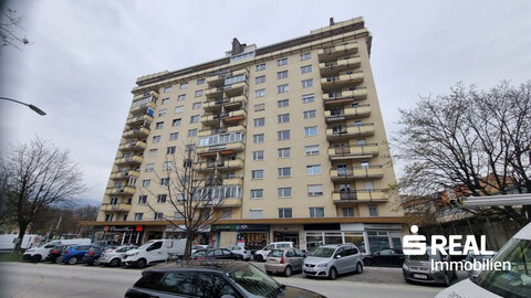 Altbauwohnung in Zentrumsnähe - renovierungsbedürftig!