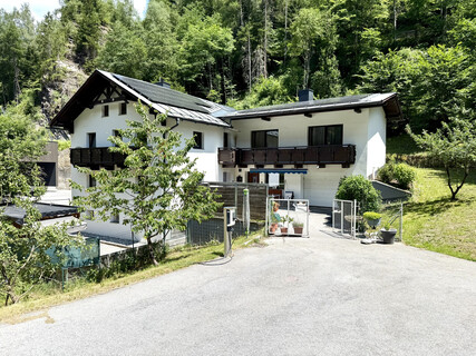 Attraktiver neuer Kaufpreis! Am Eingang des Paznauntals - Saniertes Haus mit Ferienwohnung & Potenzial