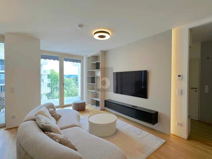 DESIGN TRIFFT WOHNKOMFORT ? EXKLUSIVE WOHNUNG MIT VIER FREIFLÄCHEN NAHE SCHÖNBRUNN