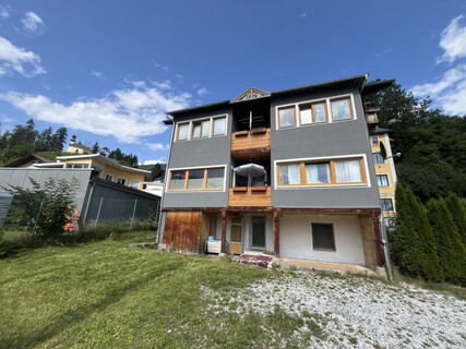 Sanierungsbedürftige 3-Zimmer-Wohnung mit Freistellplatz, ideal für Handwerker & Sanierer