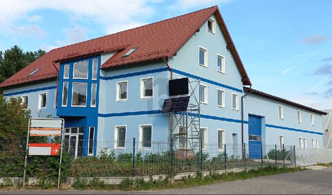 BETRIEBSOBJEKT MIT GROßER FLÄCHE