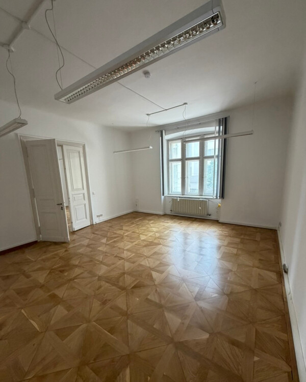 Repräsentatives 124 qm Altbau-Büro in Innsbruck zu mieten