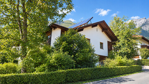 Gepflegtes Wohnhaus mit Potential für ein Mehrparteienhaus in sonniger Lage mit großem Garten in Absam zu verkaufen!