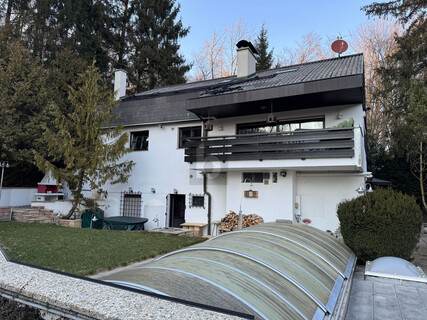 PRIVATSPHÄRE PUR! LANDHAUS-STIL NAHE DEM WALD MIT POOL - PREIS VB!