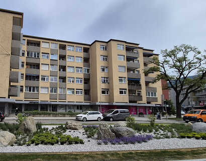 geräumige 3-Zimmerwohnung mit Balkon und Tiefgarage
