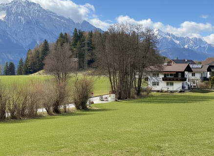 Idyllische 2,5 Zimmer-Haushälfte mit großem Garten & Terrasse