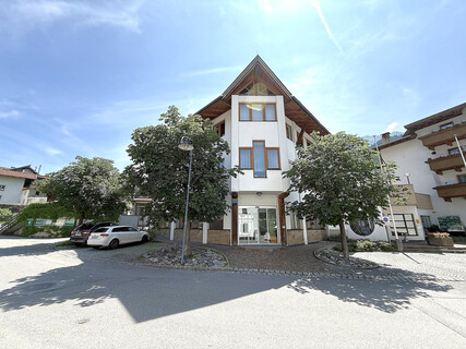 Zu Vermieten: Attraktive Bürofläche in zentraler Lage