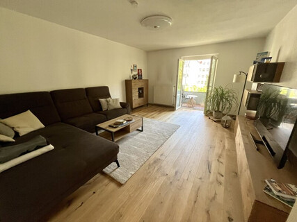 Top-Lage bei Uni & Klinik: Moderne Wohnung mit Lift und sonnigem Panorama-Balkon