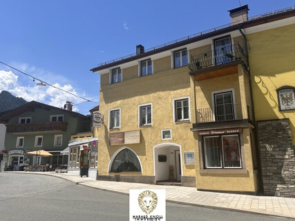 Wohn- und Geschäftsräumlichkeiten im Zentrum von Steinach am Brenner