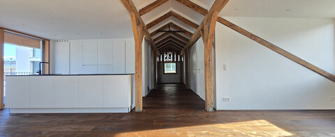 PENTHOUSE m. Holzdachstuhl 3-Zi. - Götzens 
