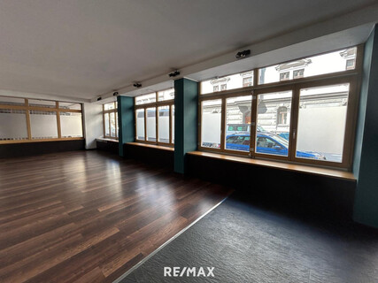 Vielseitig verwendbare Geschäfts- und Bürofläche in zentrumsnaher Lage von Innsbruck zu mieten