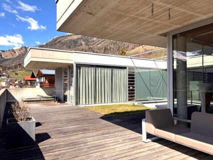 Sichtbeton und klare Formen! Architektonische Besonderheit mit Freizeitwohnsitzwidmung in Osttirol!