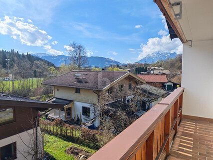 FRISCH RENOVIERT! SONNIG UND ZENTRAL MIT PANORAMABLICK