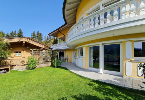 KOLSASS - Großzügiges Wohnen in sonniger Ruhelage – 2-Zimmer-Wohnung mit ca. 100 m²