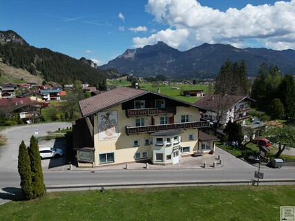 Kernsaniertes Boutique-Hotel in Tirol – 12 Zimmer, Naturparkregion Reutte, sofort betriebsbereit