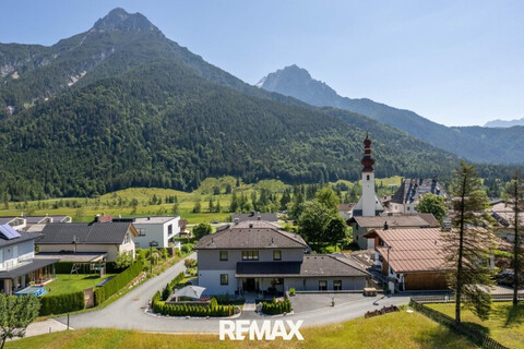 Repräsentative Immobilie in sonniger Aussichtslage – erstklassiges Preis-Leistungs-Verhältnis