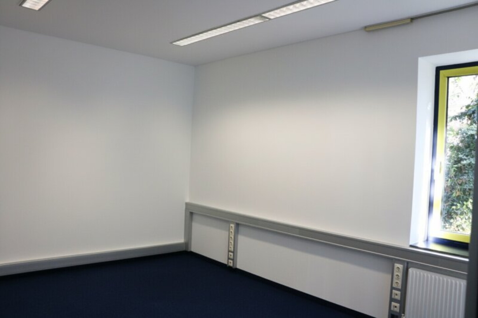 Geräumige Bürofläche 123 qm im 1. OG - Nähe Landhausplatz