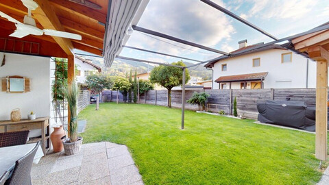 Gepflegte Doppelhaushälfte mit niedrigen Betriebskosten