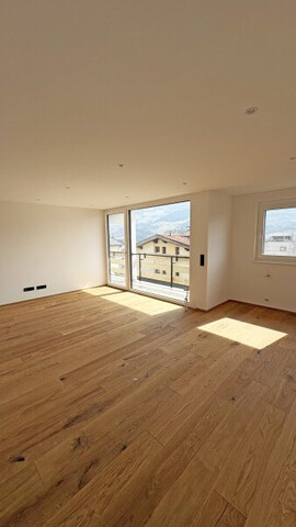 Moderne 4-Zi Wohnung 88m² mit Balkon in Mils, vollrenoviert, Top Ausstattung!